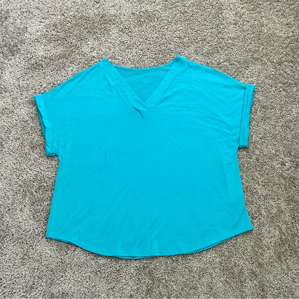 SHEIN Women's V-Neck Plus Size Top